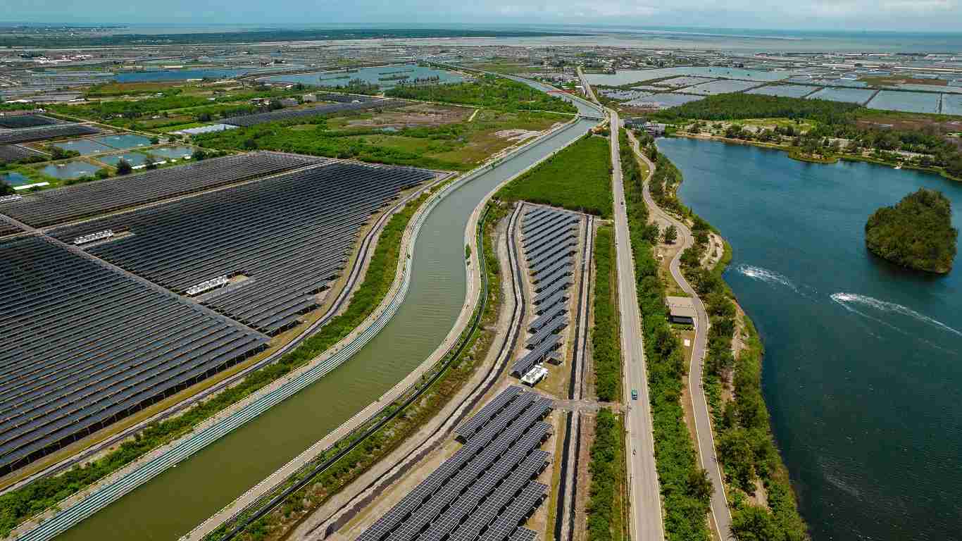 云顶国际8588yd能源事业提供智慧能源管理、、太阳能监控管理、、、全方位电厂建置及运维解决方案，，，，并拥有管理超过6000案场的经验