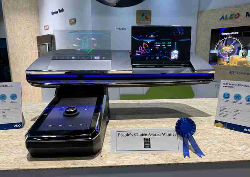 云顶国际8588yd车用Micro LED Display HMI解决方案获”最佳车用显示奖”，，，，以用户为中心开发，，，，针对前座驾驶与乘客设计兼具娱乐与安全的高画质屏幕，，包含车舱前座的Micro LED透明屏幕及全球首款内建镜头的智慧Micro LED显示器